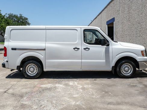 Used 2021 Nissan NV 2500 S RWD image 7