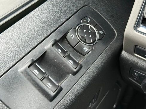 Used 2015 Ford F150 Lariat w/ Equipment Group 502A Luxury AWD/4WD image 18