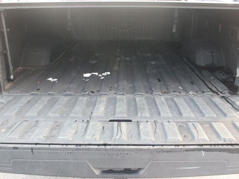 Used 2022 Chevrolet Silverado 2500 Custom w/ Custom Value Package AWD/4WD image 13