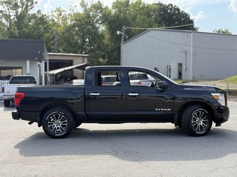 Used 2021 Nissan Titan SV w/ Accessory Utility Package RWD image 10