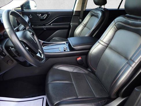 Used 2023 Lincoln Aviator Reserve image 12