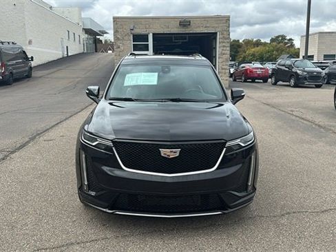 Used 2022 Cadillac XT6 Sport image 10
