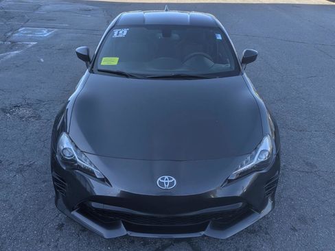 Used 2019 Toyota 86 RWD image 3