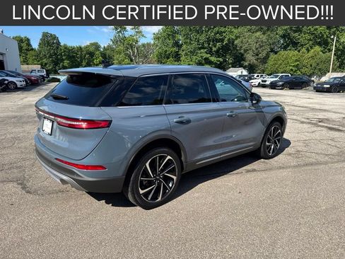 Used 2023 Lincoln Corsair Reserve AWD/4WD image 3