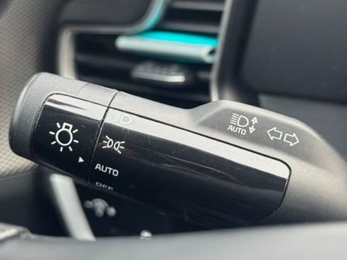 Used 2023 Kia Sportage LX image 11