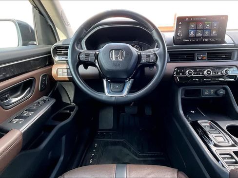 Used 2024 Honda Pilot Elite image 14