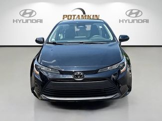 Used 2023 Toyota Corolla LE FWD video 2