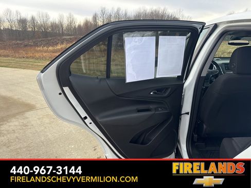 Used 2023 Chevrolet Equinox LT image 38