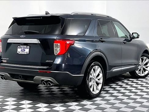 Used 2023 Ford Explorer Platinum w/ Technology Package AWD/4WD image 12