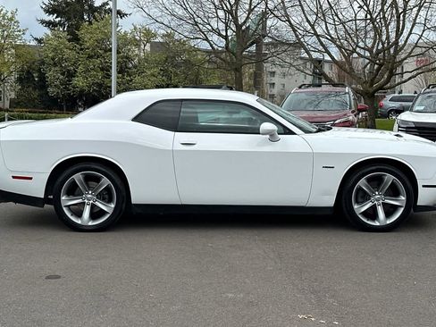 Used 2015 Dodge Challenger R/T w/ Quick Order Package 28B R/T RWD image 8