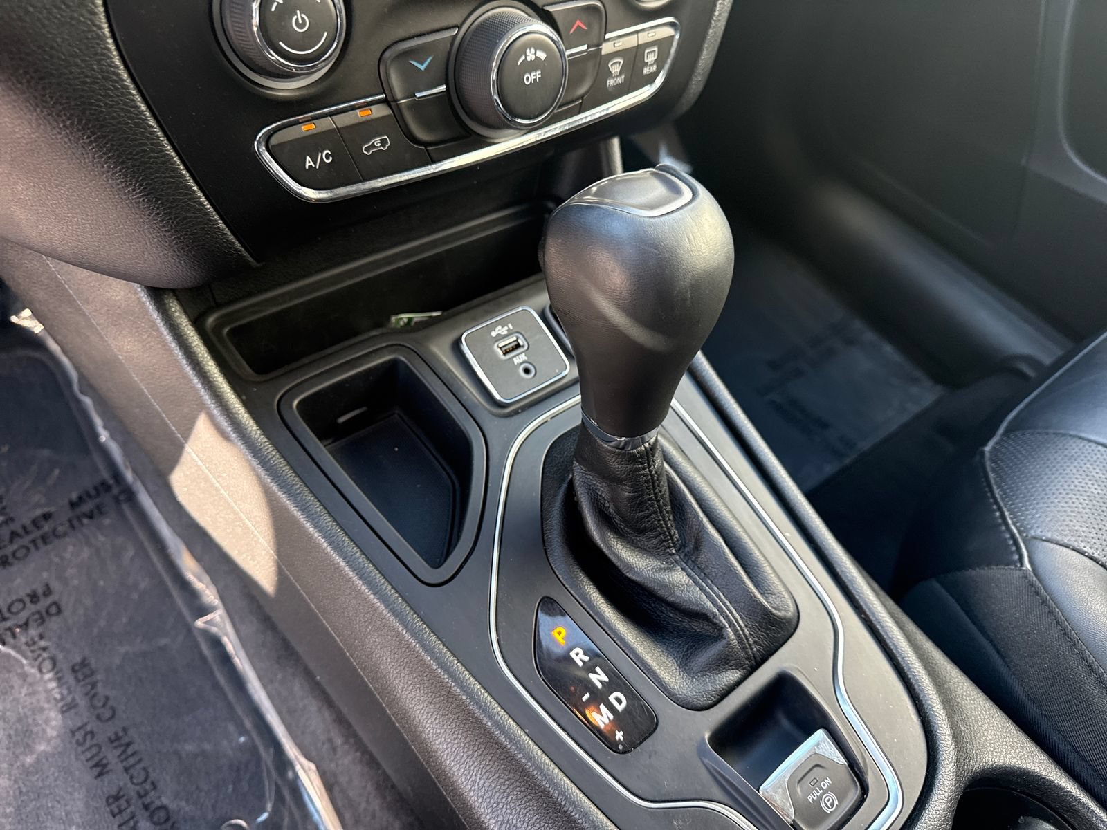 Used 2021 Jeep Cherokee Latitude Lux FWD image 24