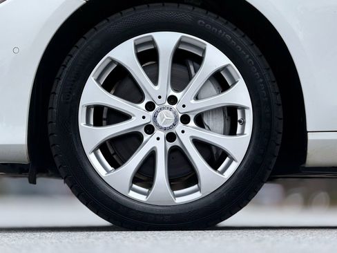 Used 2017 Mercedes-Benz E 300 image 17