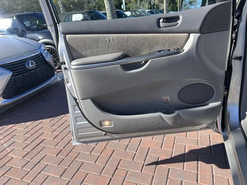 Used 2009 Toyota Sienna LE image 14