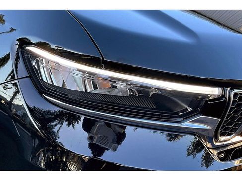 Used 2023 Jeep Grand Cherokee Overland w/ Advanced Protech Group III image 28