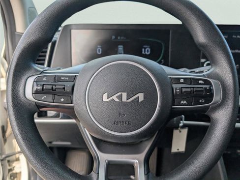 Used 2023 Kia Sportage LX image 22