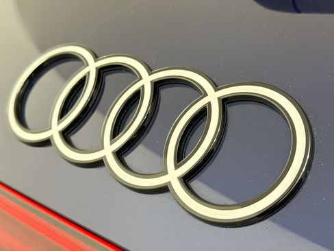 Used 2025 Audi Q5 Premium Plus w/ Premium Plus AWD/4WD image 28