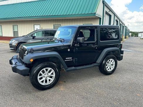 Used 2013 Jeep Wrangler Sport AWD/4WD image 2