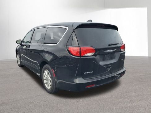 Used 2020 Chrysler Voyager LX w/ Cold Weather Group image 14