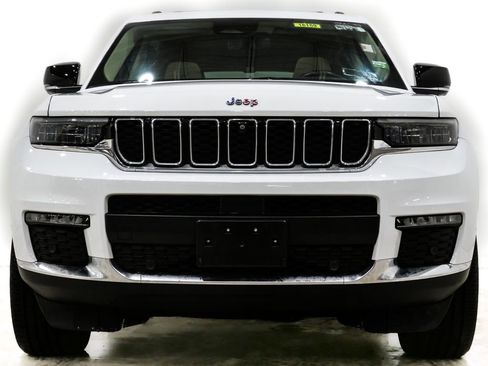 Used 2021 Jeep Grand Cherokee L Limited w/ Luxury Tech Group II image 2