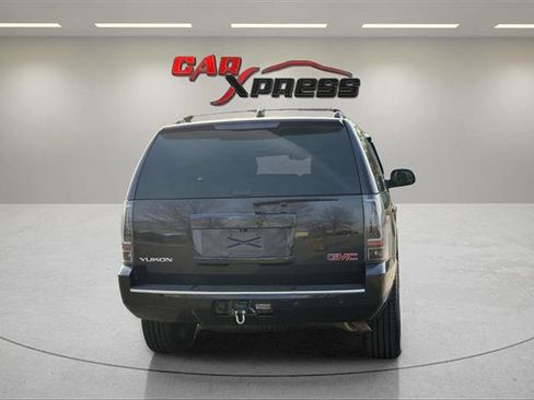 Used 2011 GMC Yukon SLT image 12