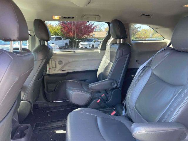 Certified 2022 Toyota Sienna LE FWD image 13