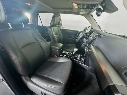 Used 2020 Toyota 4Runner TRD Off-Road Premium image 32