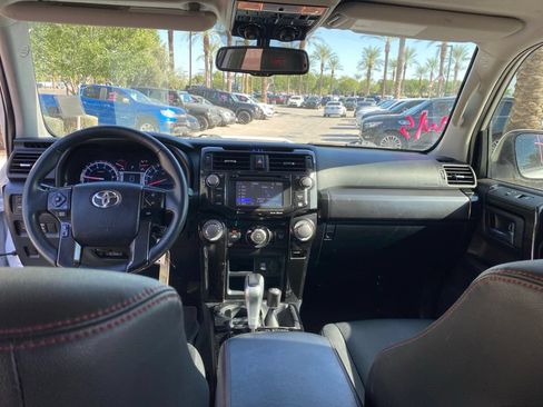 Used 2019 Toyota 4Runner TRD Off-Road Premium AWD/4WD image 9