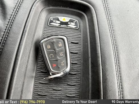 Used 2015 Cadillac Escalade 2WD image 19