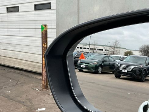 Used 2025 Nissan Rogue SV image 20