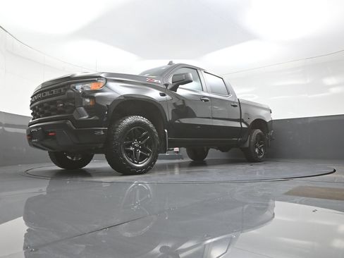 Used 2025 Chevrolet Silverado 1500 Custom Trail Boss AWD/4WD image 11
