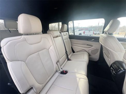 Used 2023 Jeep Grand Cherokee L Limited image 18