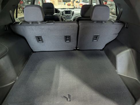 Used 2024 Chevrolet Equinox LS w/ LS Convenience Package image 19