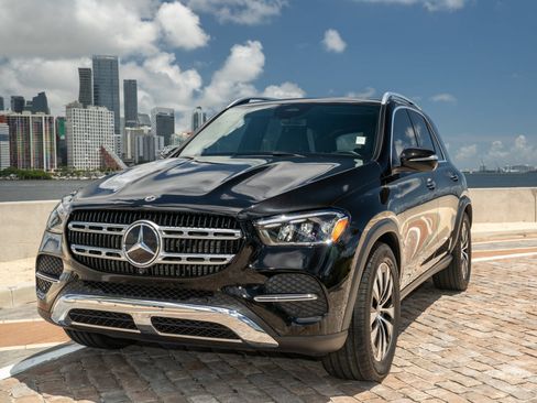 Used 2025 Mercedes-Benz GLE 450 4MATIC image 4
