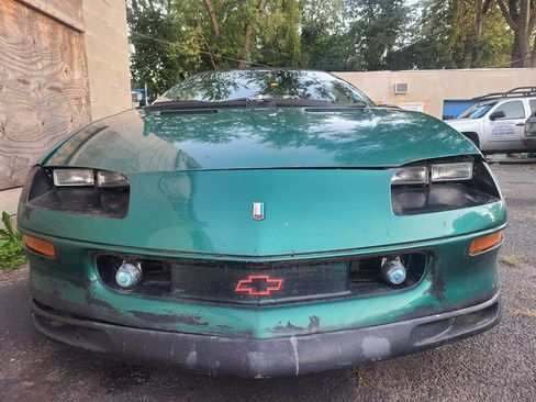 Used 1997 Chevrolet Camaro Z28 w/ Preferred Equipment Group 2 image 2