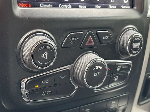 Used 2020 RAM 1500 Classic SLT w/ Luxury Group RWD image 15