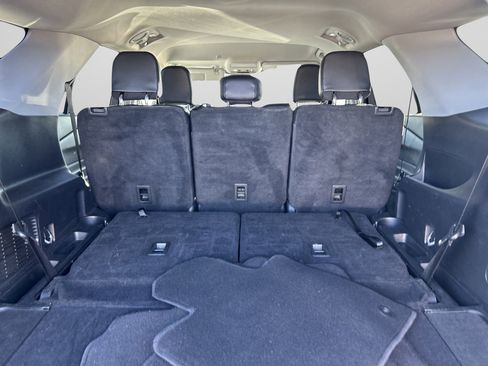 Used 2023 Ford Explorer XLT w/ Equipment Group 202A image 18