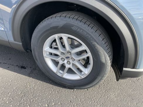 New 2026 Ford Explorer Active image 3