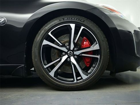 Used 2020 Nissan 370Z Touring Sport image 13