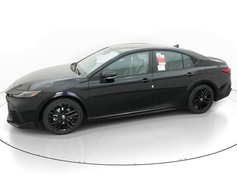 New 2026 Toyota Camry Hybrid FWD image 1