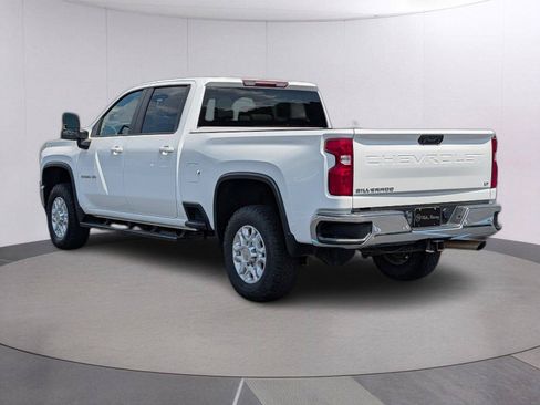 Used 2022 Chevrolet Silverado 2500 LT w/ All Star Edition AWD/4WD image 3