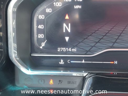 Used 2025 GMC Sierra 3500 SLT w/ SLT Premium Package AWD/4WD image 22