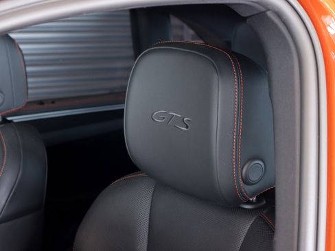 Certified 2022 Porsche Macan GTS AWD/4WD image 6