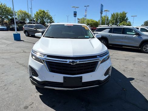 Used 2022 Chevrolet Equinox LT AWD/4WD image 2