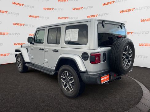 Used 2024 Jeep Wrangler Unlimited Sahara AWD/4WD image 3
