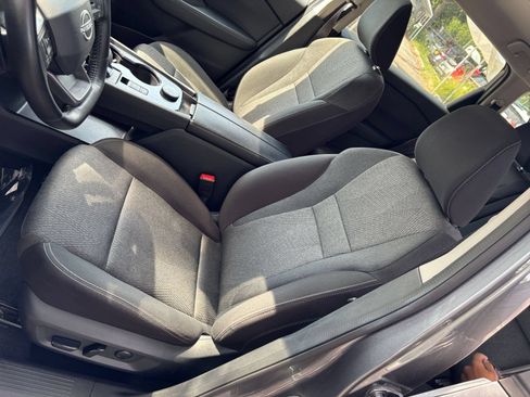 Used 2025 Nissan Rogue SV AWD/4WD image 37