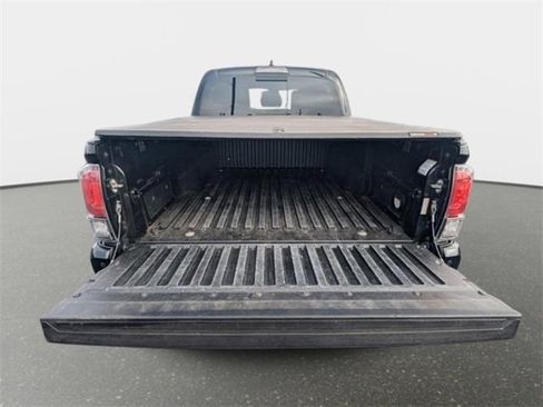 Used 2018 Toyota Tacoma TRD Pro image 12