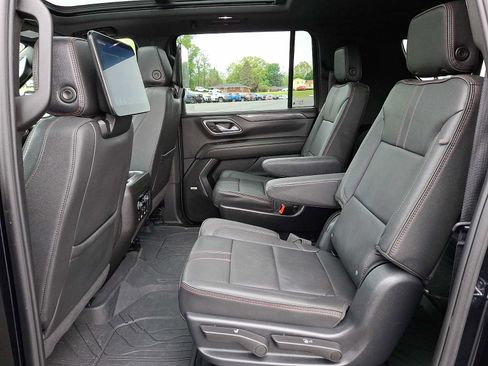 Used 2024 Chevrolet Suburban RST w/ Luxury Package AWD/4WD image 9