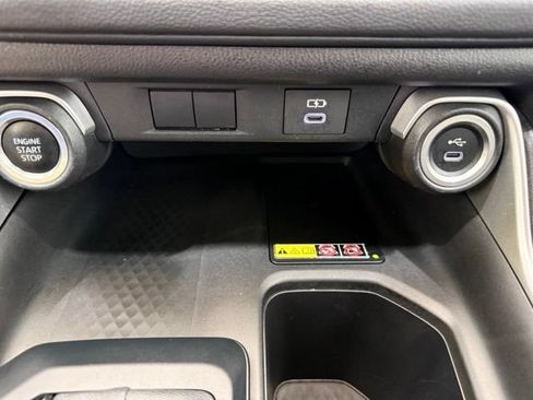 Used 2025 Toyota Grand Highlander AWD image 40
