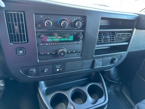 Used 2024 GMC Savana 2500 w/ Driver Convenience Package image 23