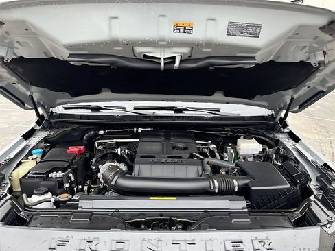 Used 2024 Nissan Frontier PRO-4X w/ Technology Package image 28